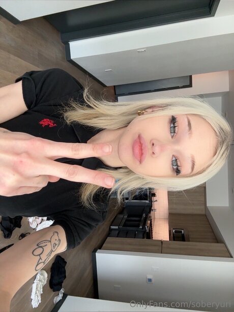 Soberyuri xxx model img