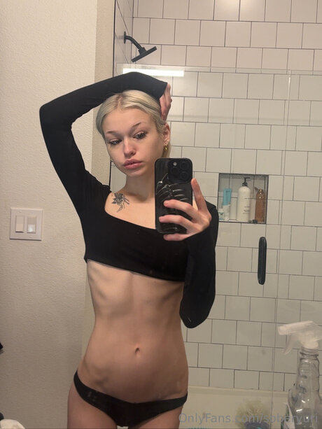 Soberyuri model hot picture