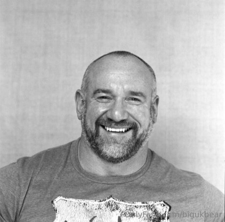 Bigukbear pornstar nudes pictures