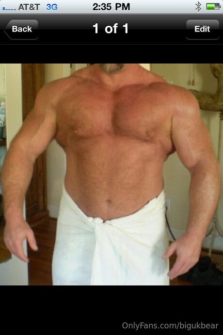 Bigukbear star hot photo