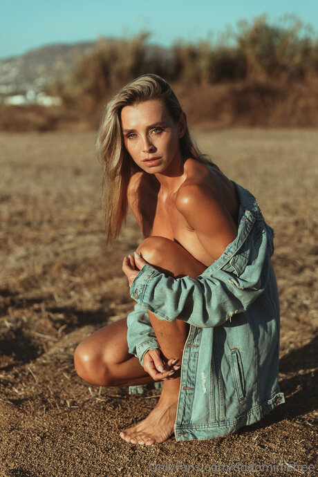 Dddominii perfect actress img