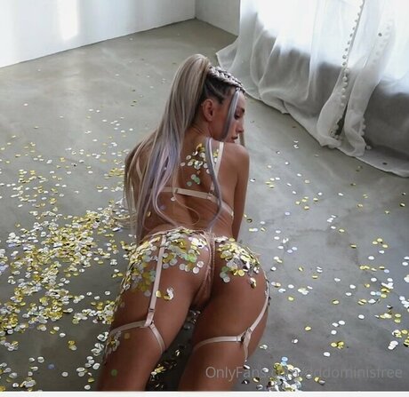 Dddominii model nudes image