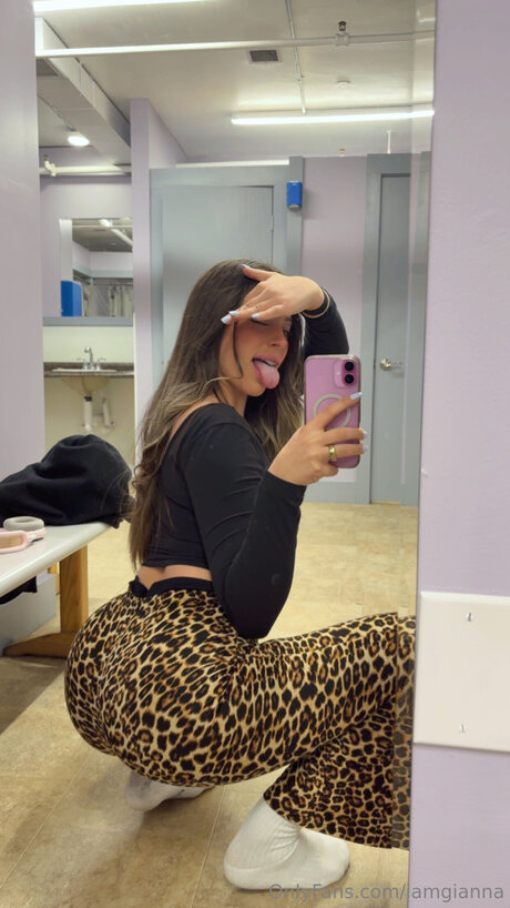 Iamgianna star erotic photo