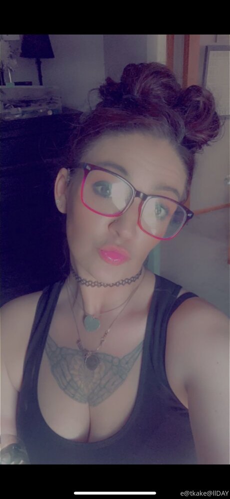 Eatkake model sex archive