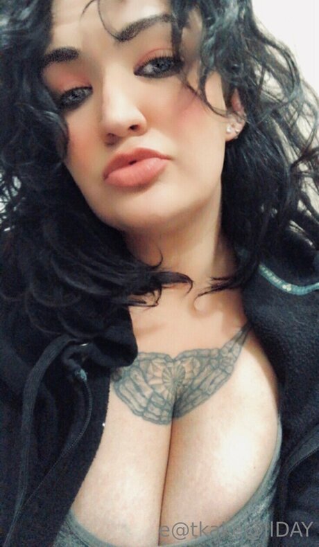 Eatkake exclusive star galleries