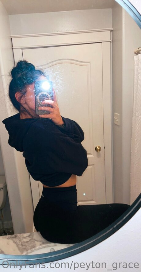 military girls onlyfans top pictures