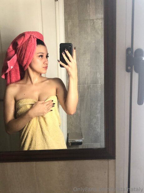 sisters onlyfans beautiful naked picture