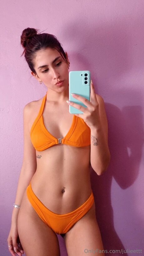 Julieettt erotic actress gallery