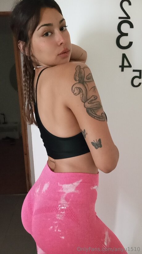 Anyu1510 exclusive model image