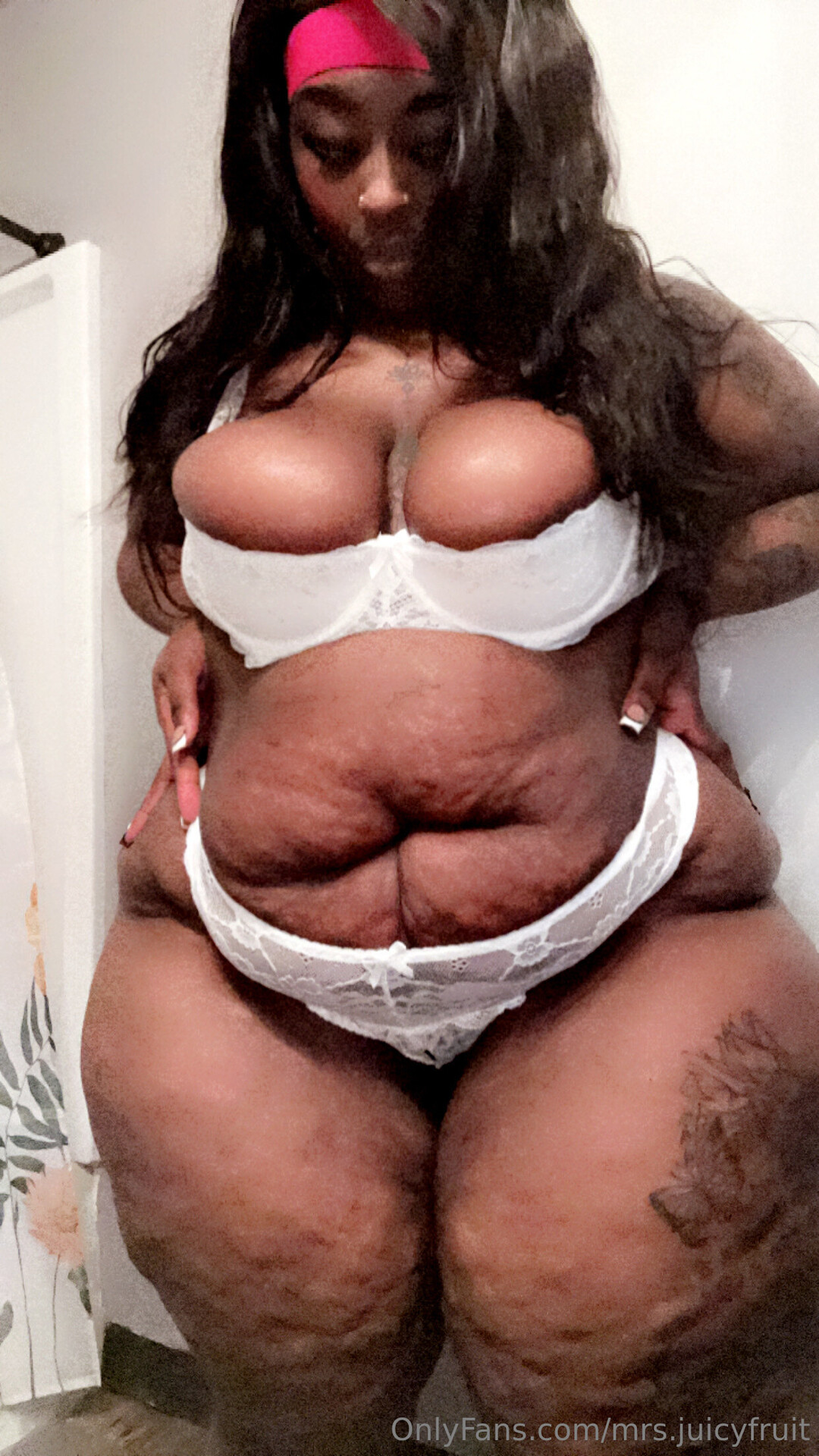 Mrs Juicyfruit pornographic star photo