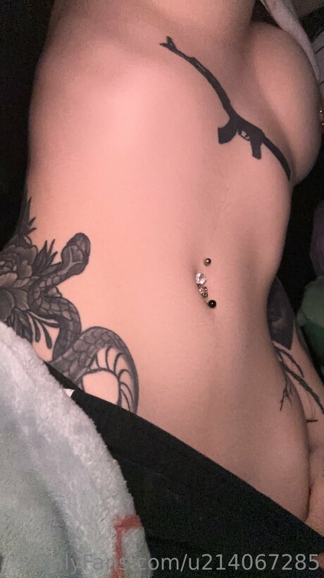 U214067285 porn model photos