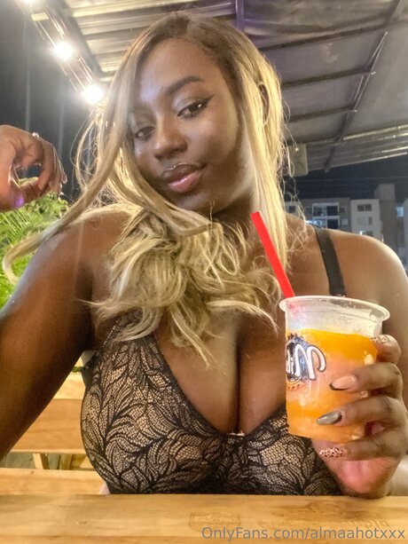 Almaahotxxx exclusive model photo