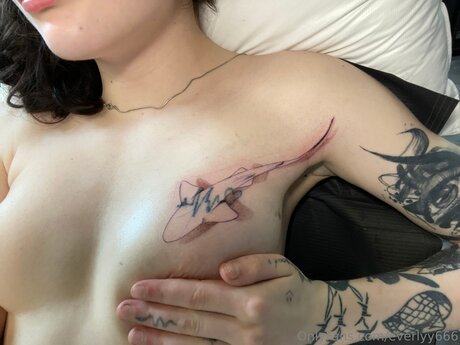 Everlyy666 erotic star photos