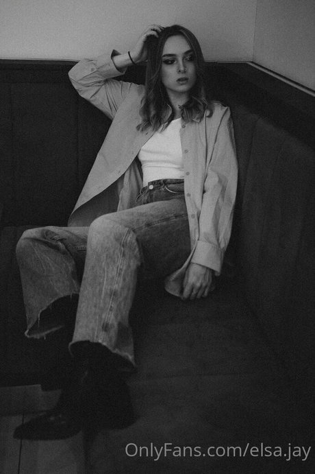 Elsa Jay star pictures