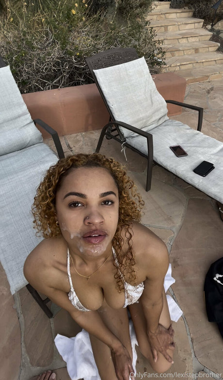 ilovetinder naked actress picture