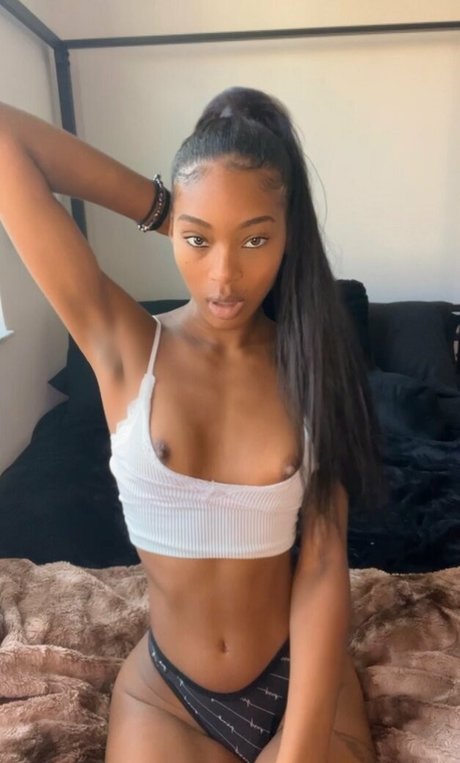 islabizaxxx nude star photos