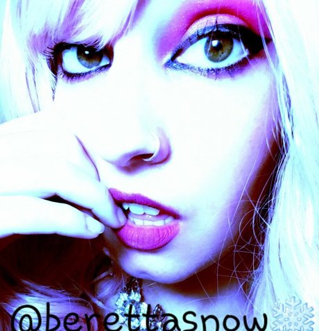 berettasnow model hot image