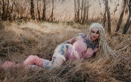 luckylou 666 free pornstar gallery