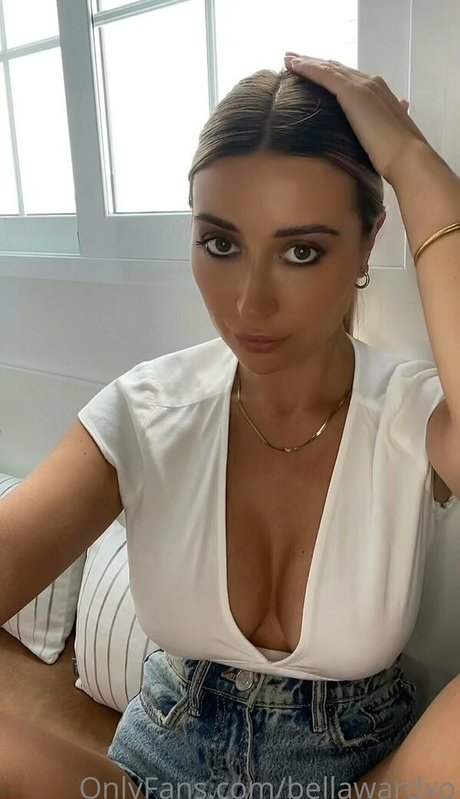 Msbellla erotic actress picture