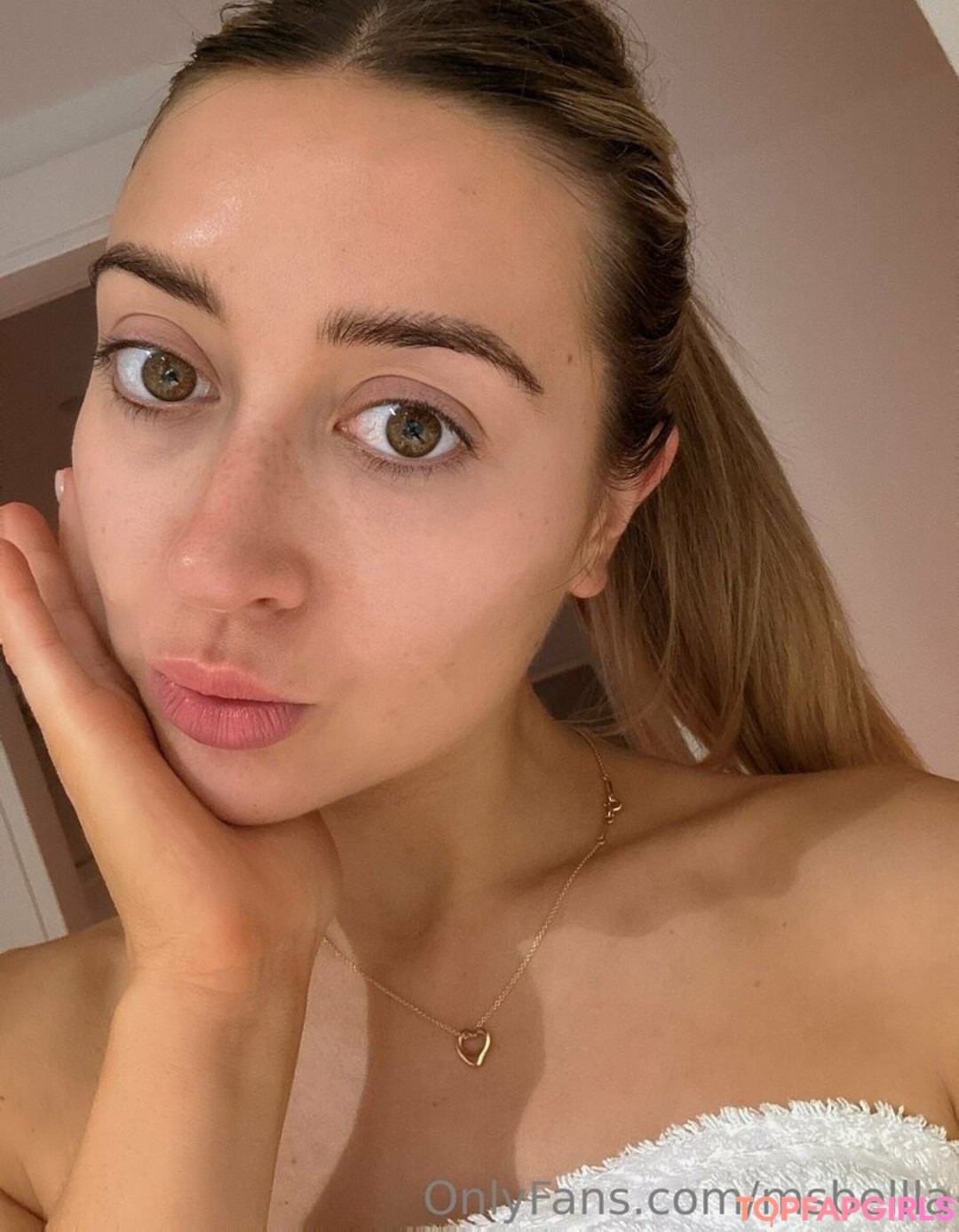 Msbellla exclusive pornstar photo