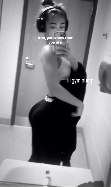 LilyMarie f hot pornstar pics