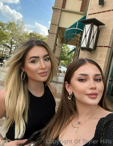 realtaylerhills nude pornstar archive