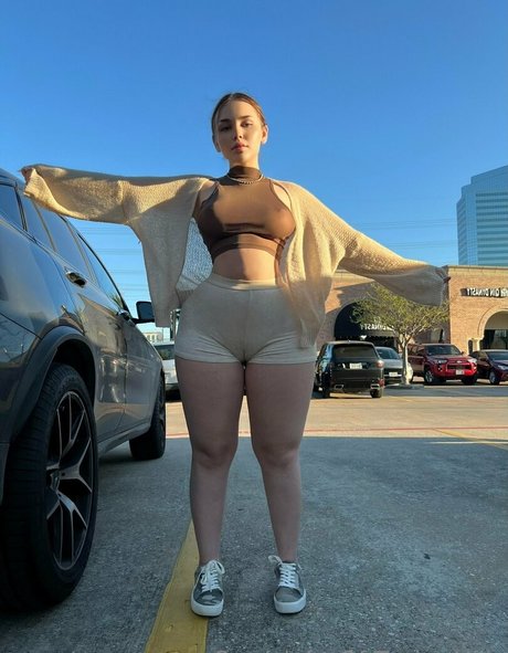 realtaylerhills sexy star pics