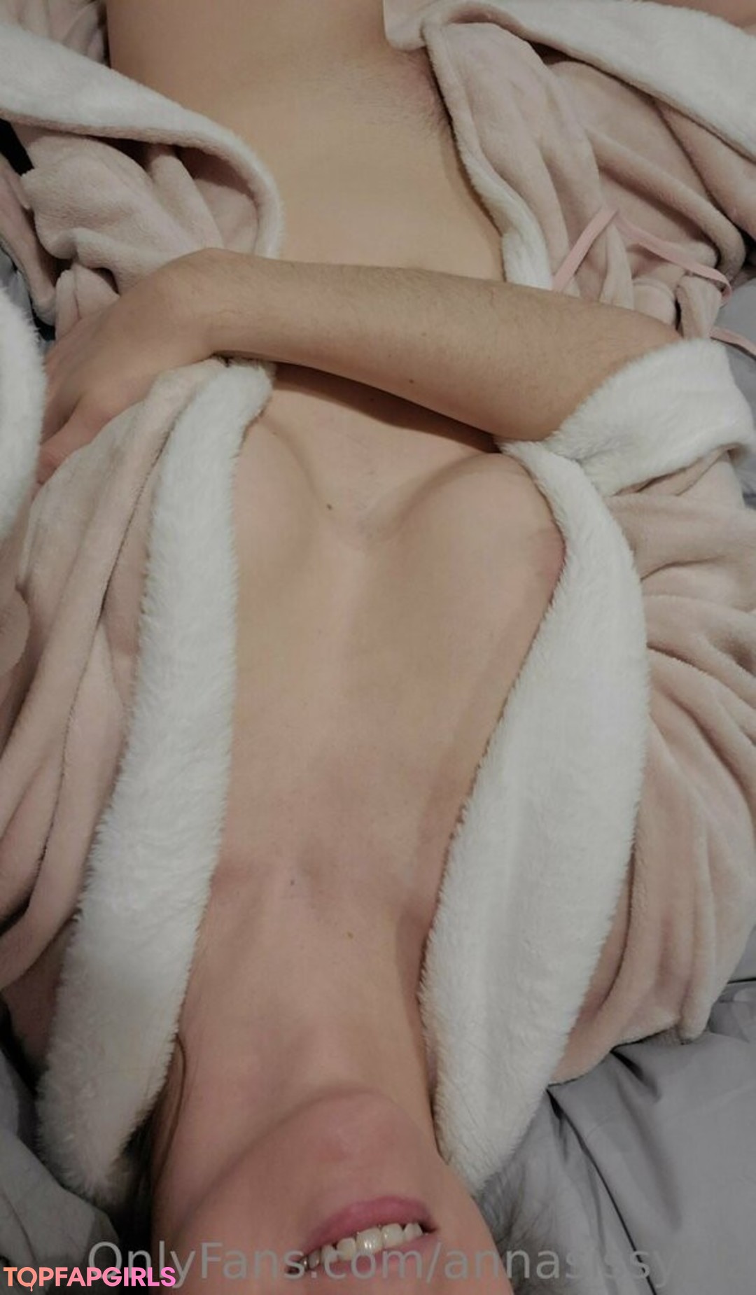 annasissyplz sex model pic