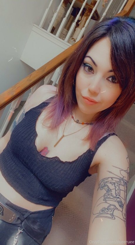 rueeruee model free archive