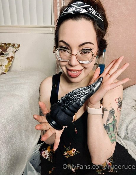 rueeruee high quality star image