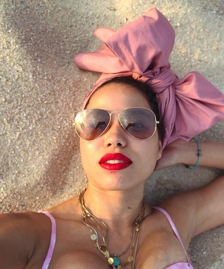 Jurnee Smollett free model pics