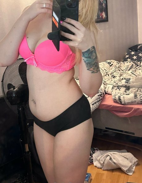 brunette petite onlyfans exclusive archive