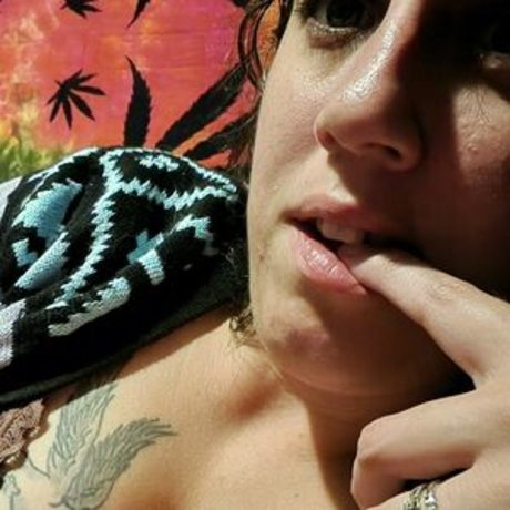 mysticmimi92 naked model images