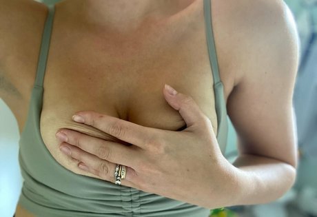 MlLF Bunny star naked pic