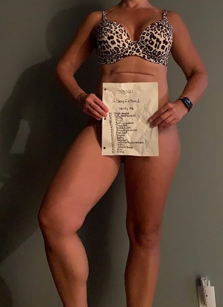 SexyFitMom xxx star pictures