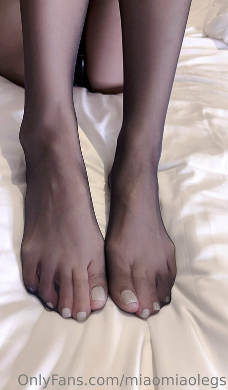 miaomiaolegs xxx actress photos