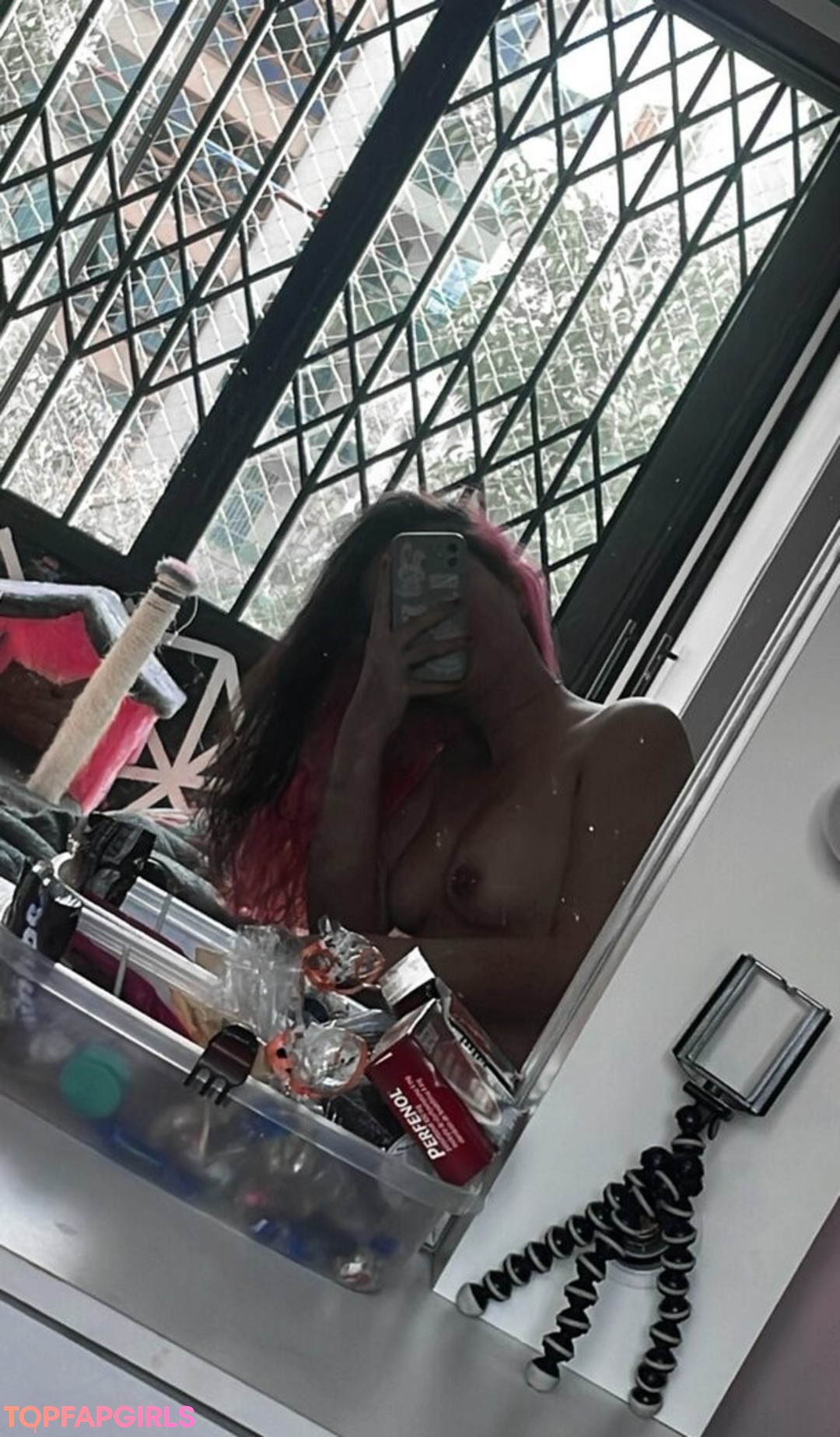 Coelho  pink model erotic gallery