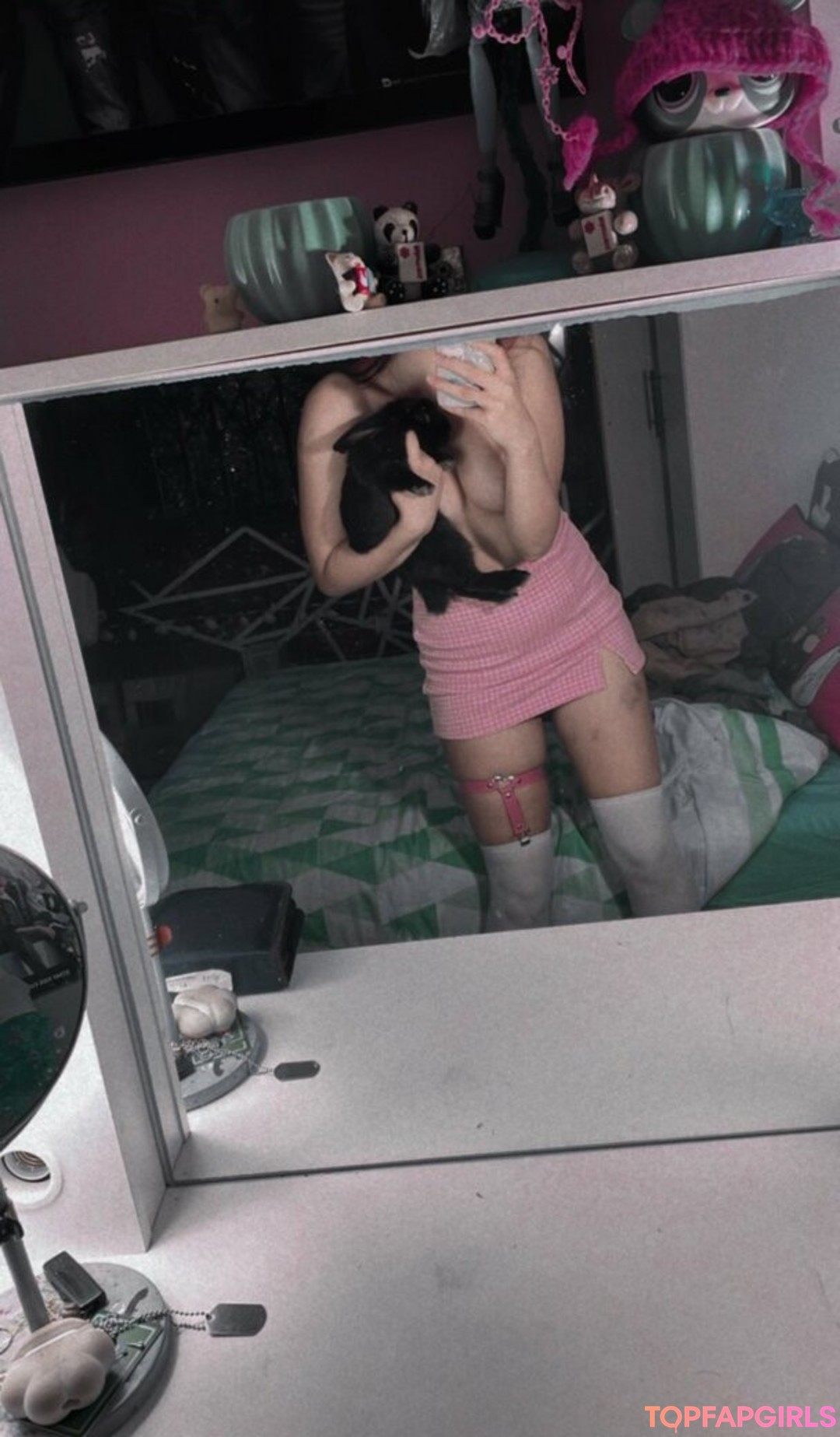 Coelho  pink pornstar sexy img