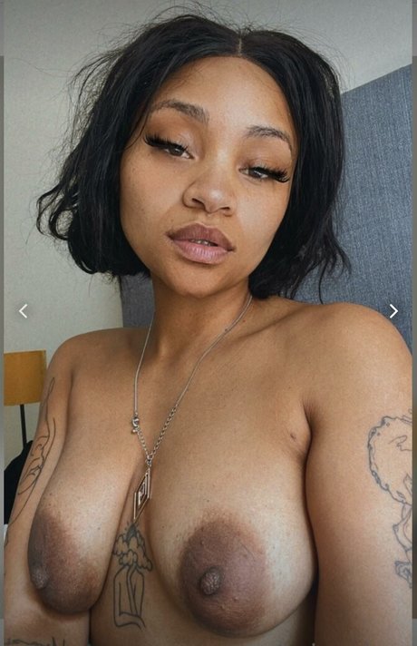 Arrie Cakes pretty pornstar gallery