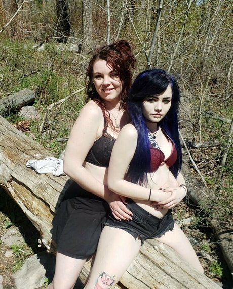 MollyRot hd actress photo