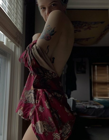 somesweetfruits high quality actress image