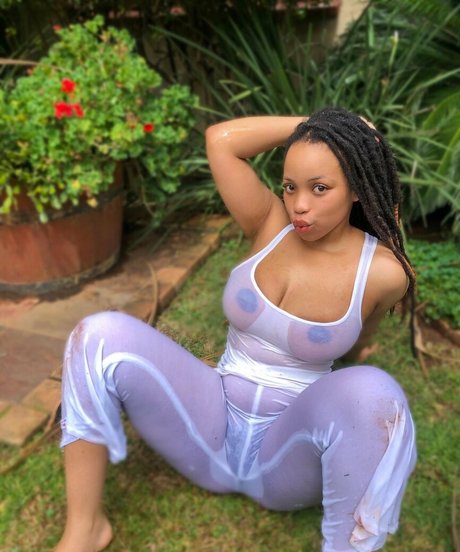 blonde midget onlyfans pretty picture