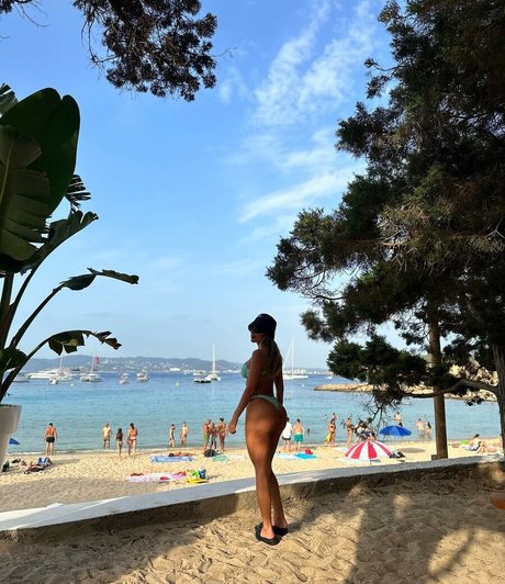 Erika Schneider art model photos