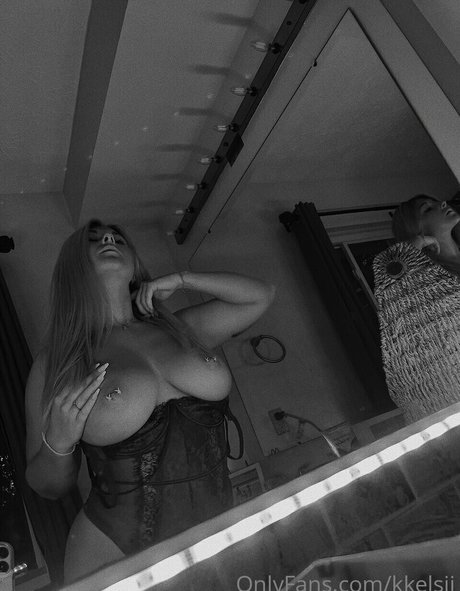Kkelsii Mcckelsie pornstar beautiful pic