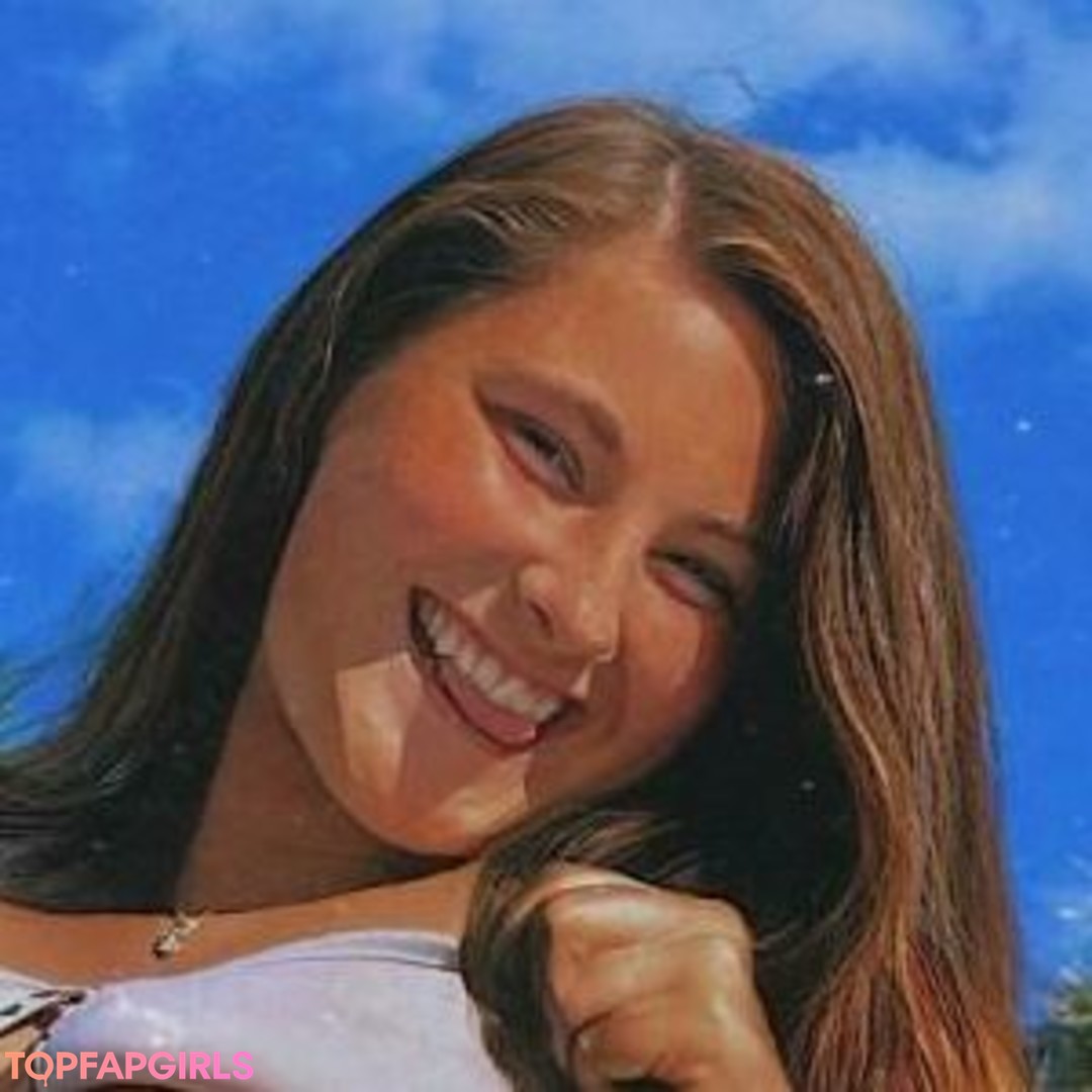 Kkelsii Mcckelsie model nude pictures