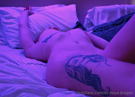 Freya Dragon nude pornstar pics