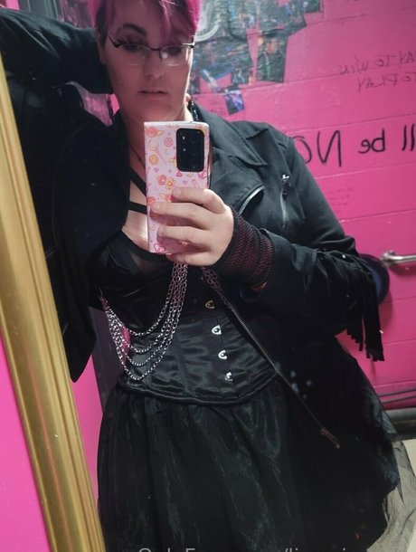 livewirepole xxx actress image