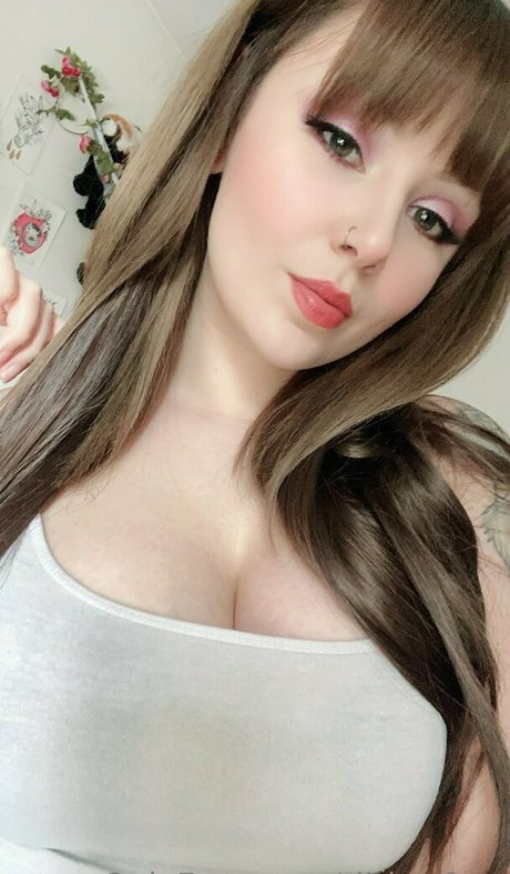 riiriratfree pornstar pretty pic