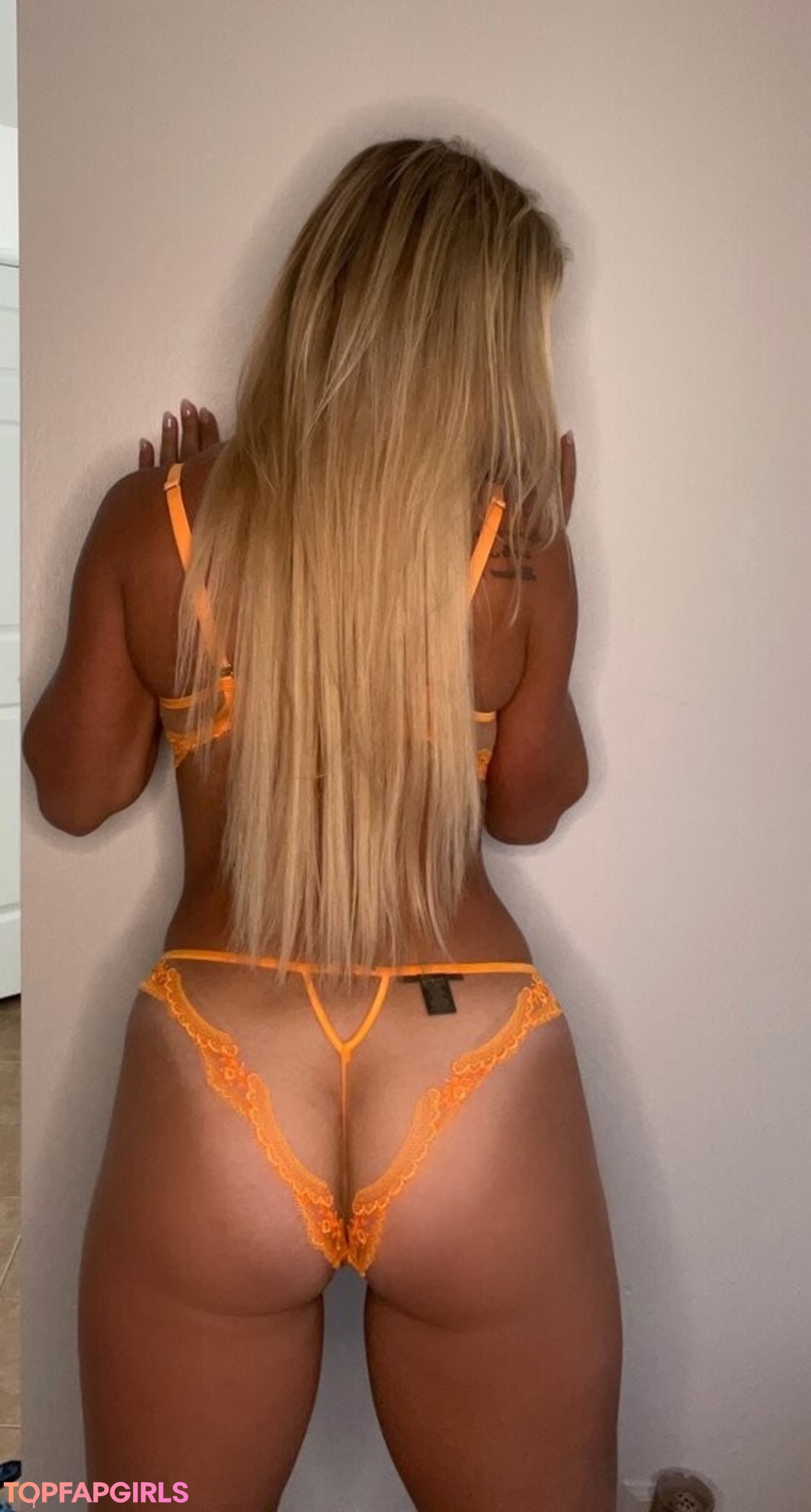 Brittany Oskey pornstar nudes gallery