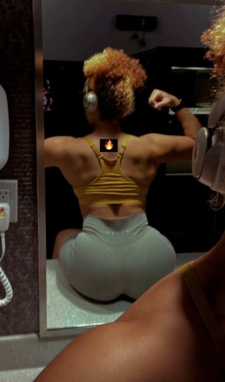 Heaven Collins hd model img